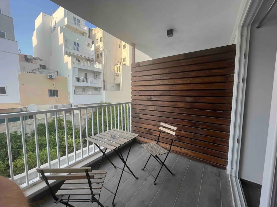 Spacious Gzira Studio Apartment with Big Balcony