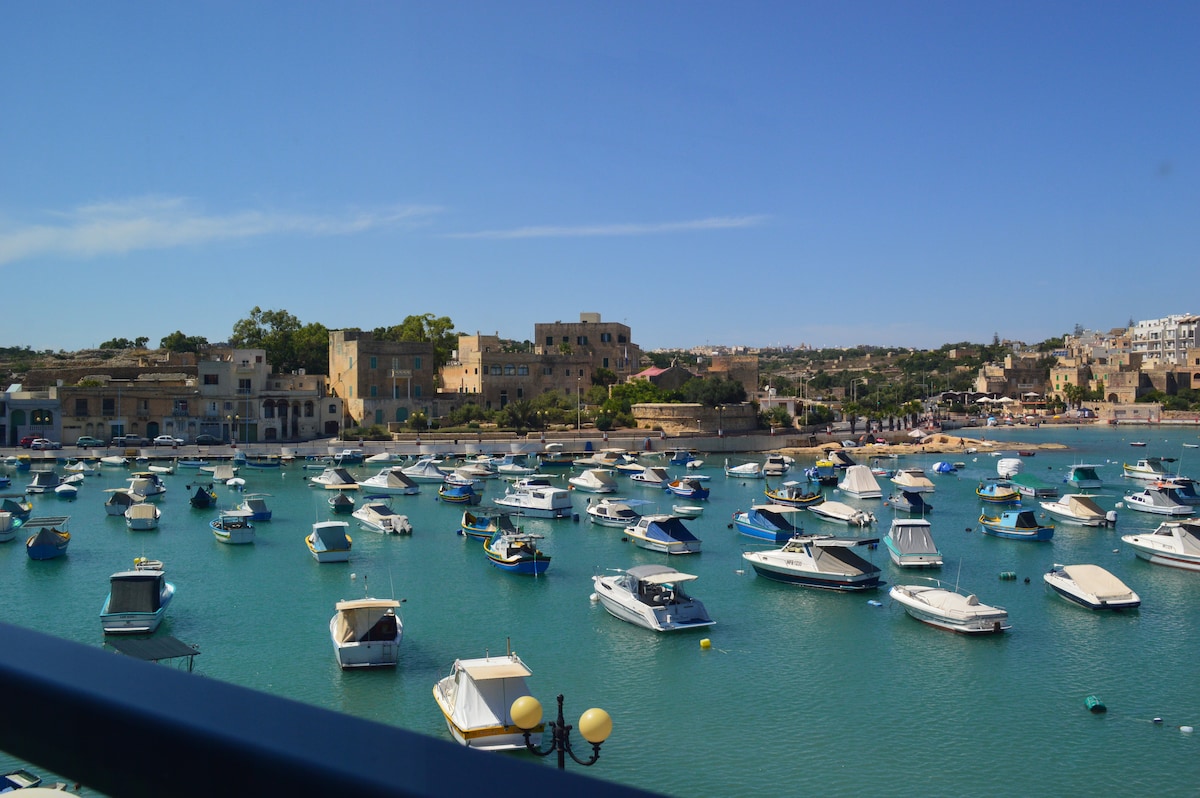 The Boathouse Seafront/ Free Wi-Fi