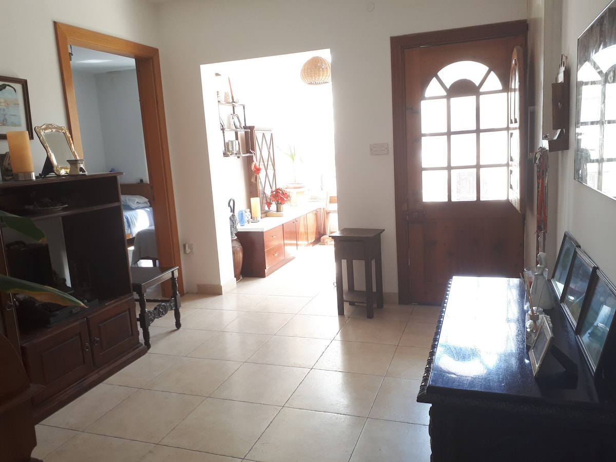 2 bed private room & en-suite in Duplex Maisonette