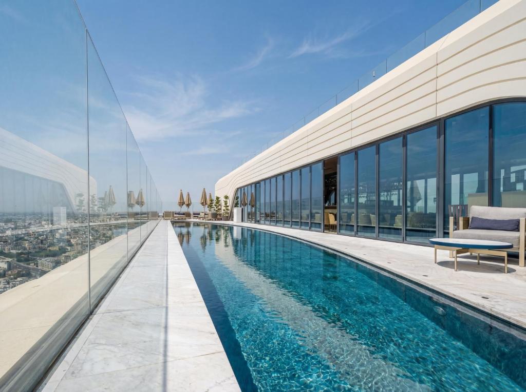 Mercury Tower Skyline Apartment with Pool Access