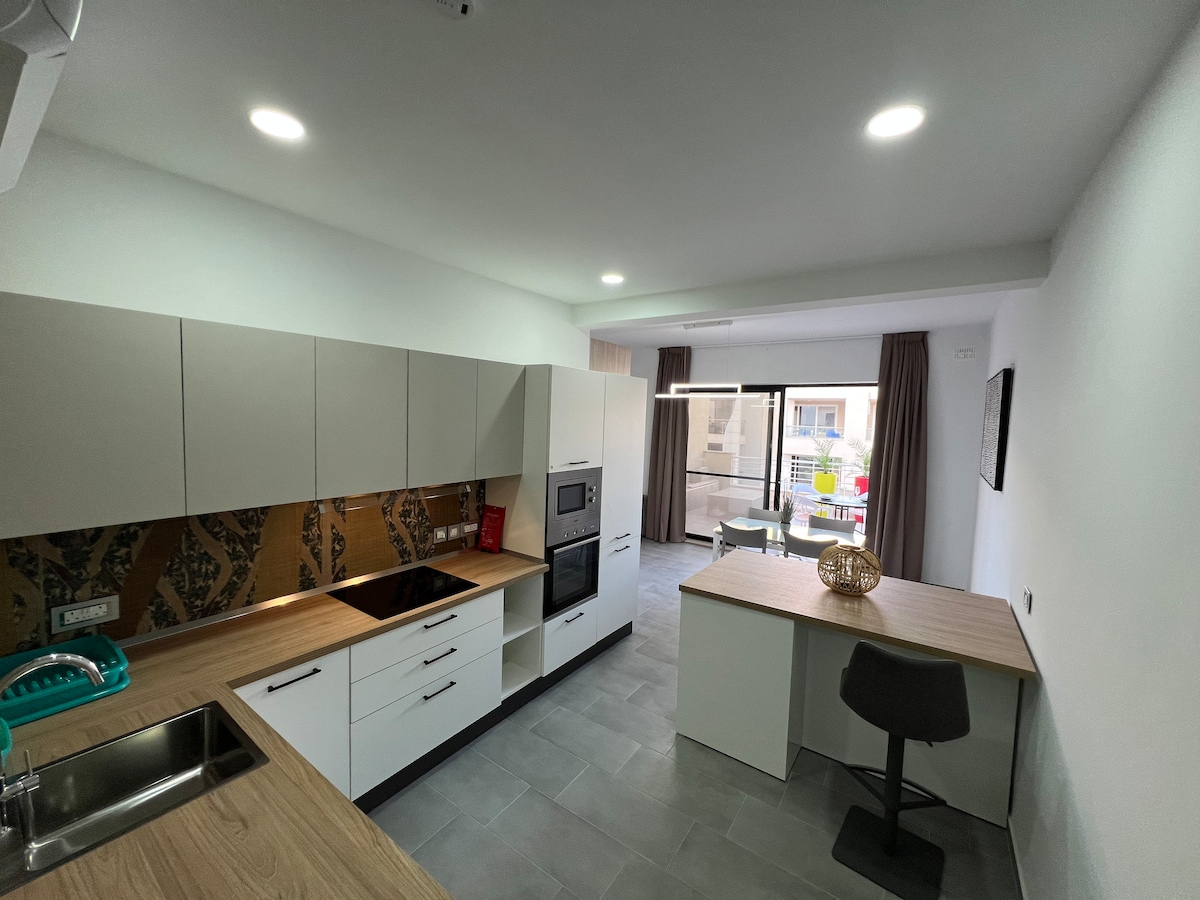 Triton D26 - Exclusive use of Standard room