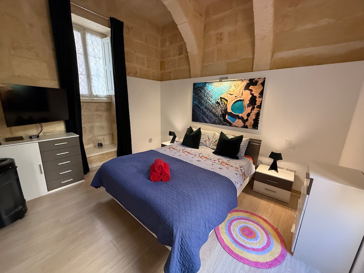 Town House + Garage - Superb St Julians +FREE Taxi