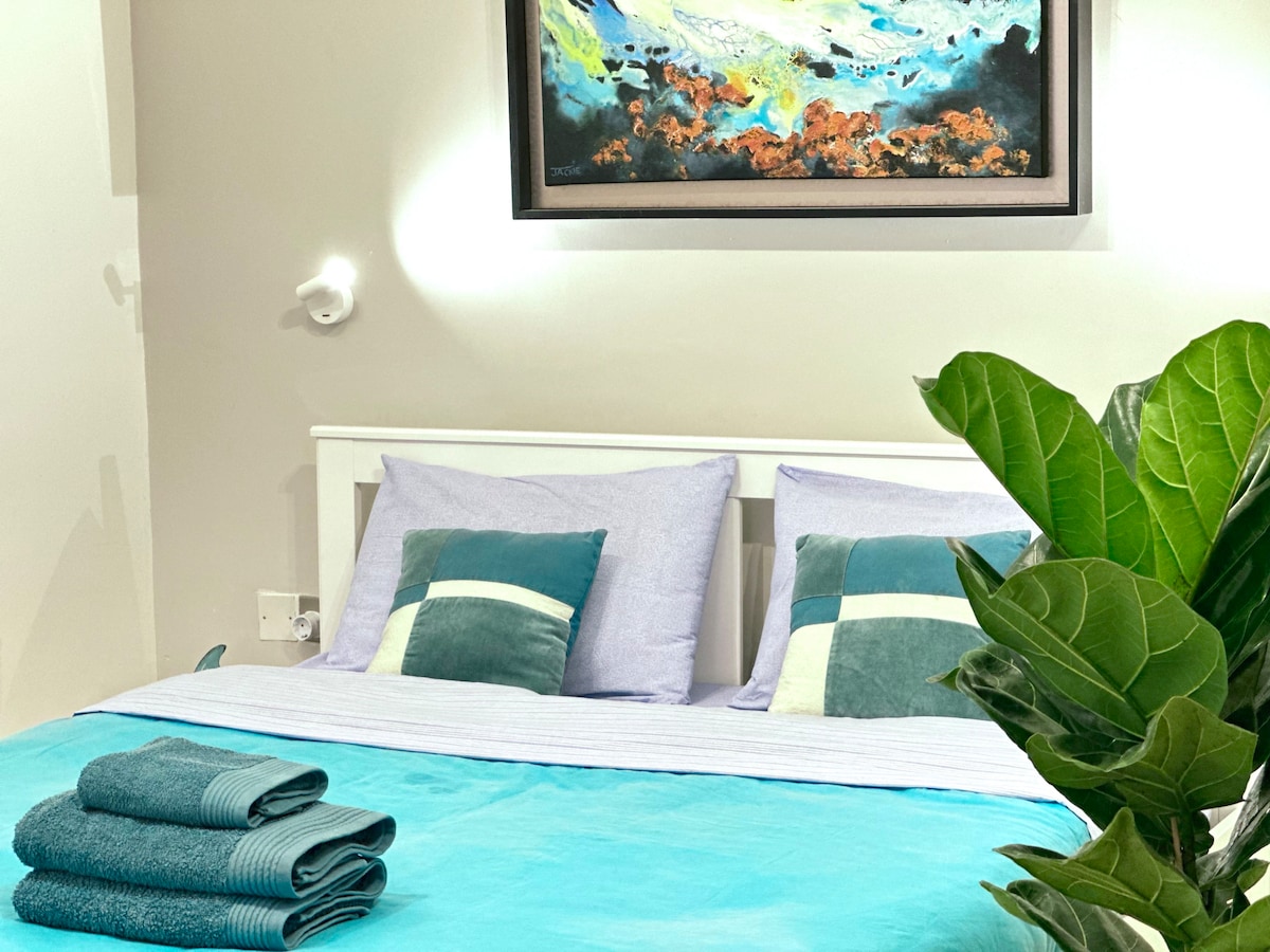 Cozy & Elegant Maltese Getaway + Private Terrace