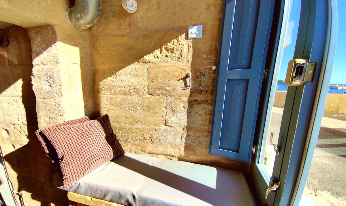 Tide 21 Savynomad Harbour Residences on Bastions