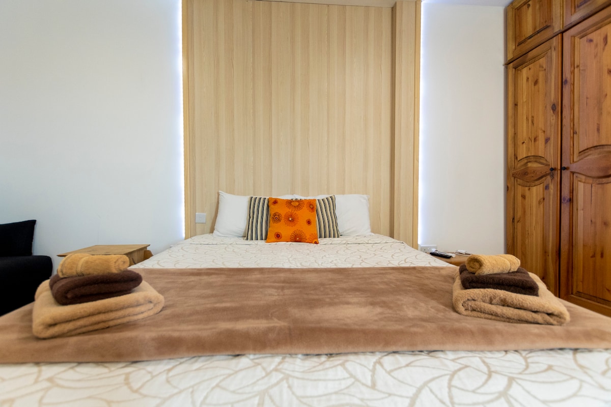 Studio Apartment  @ Estrella Lodging