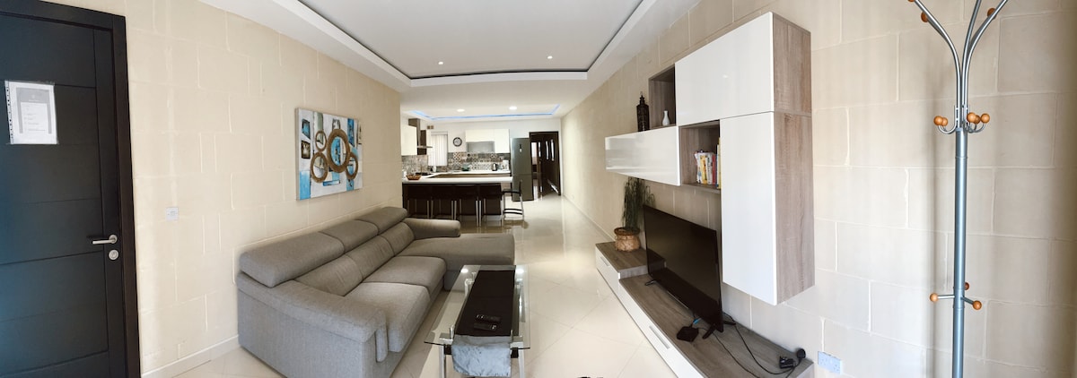 Lirose Luxurious Apartment 3