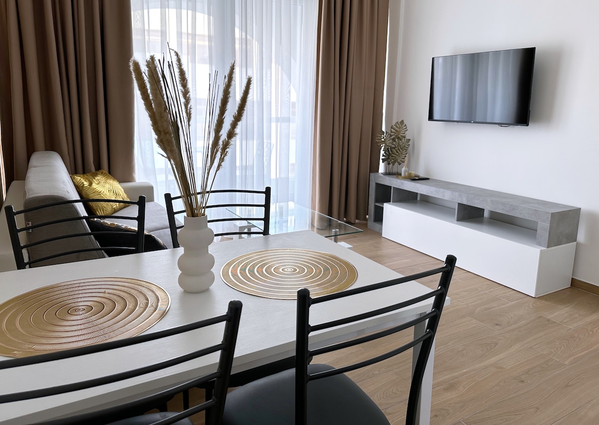 One bedroom apartment with balcony Miami Apt