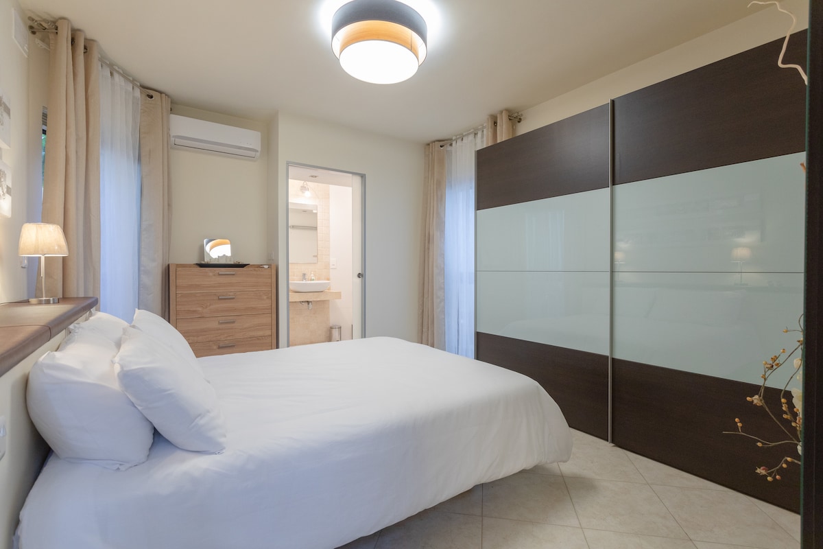 Luxury Central Designer Apartment