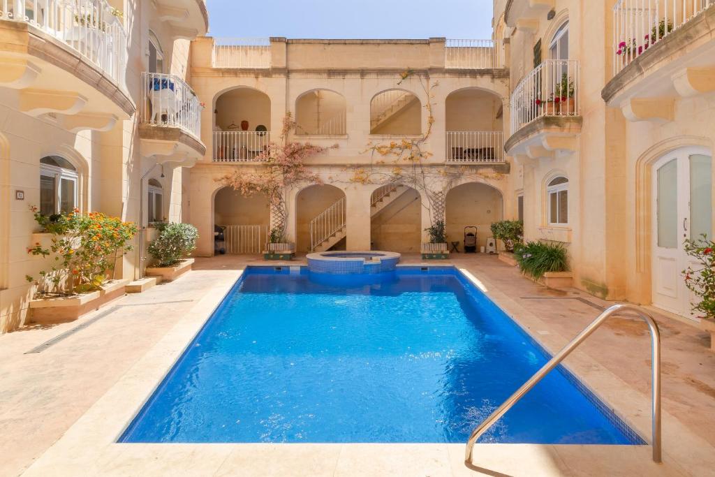 Maisonnette & Pool Ta'Cenc Sannat Gozo - Happy Rentals