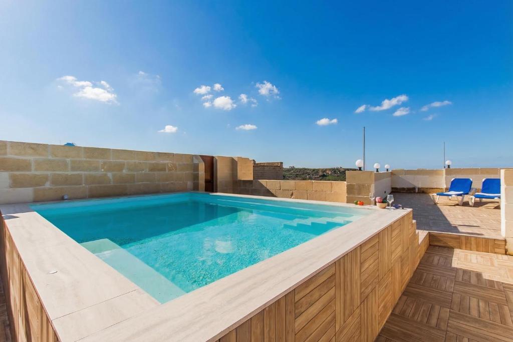 Naduri, Beautiful Gozitan Villa plus Pool - Happy Rentals