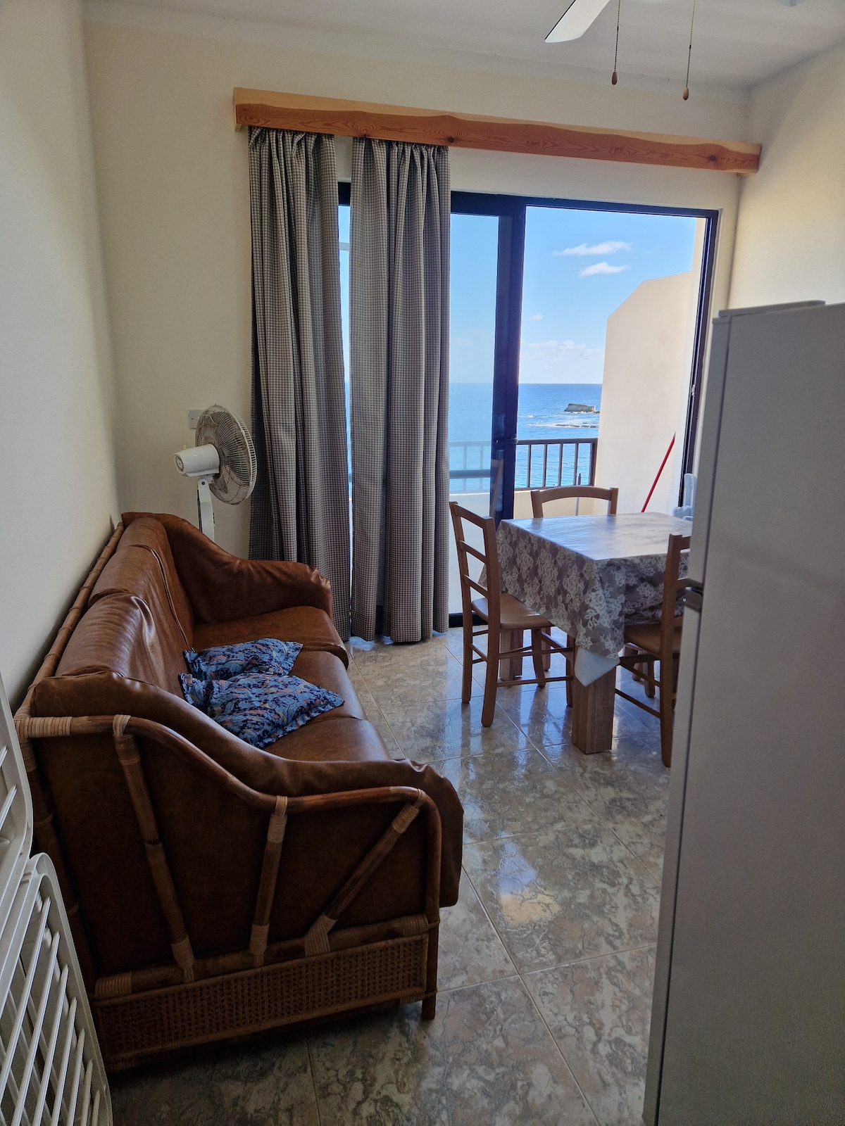 Apartament przyfrontowy Attard 7 w Marsalforn