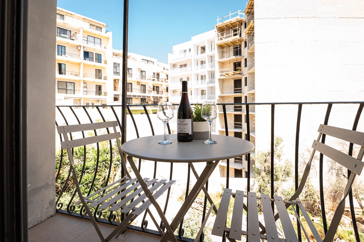 Stylish Seaside Apartment - Sliema Ferry