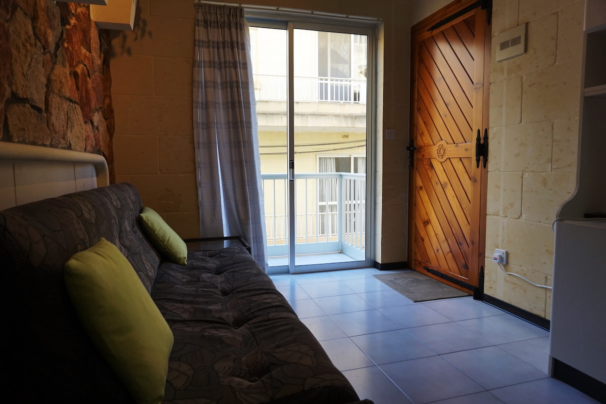 One Bedroom Apartment Marsalforn Gozo