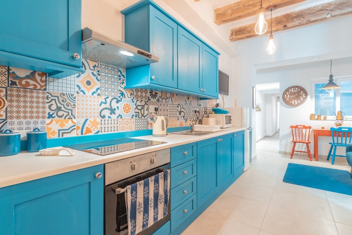 Valletta - street level accommodation