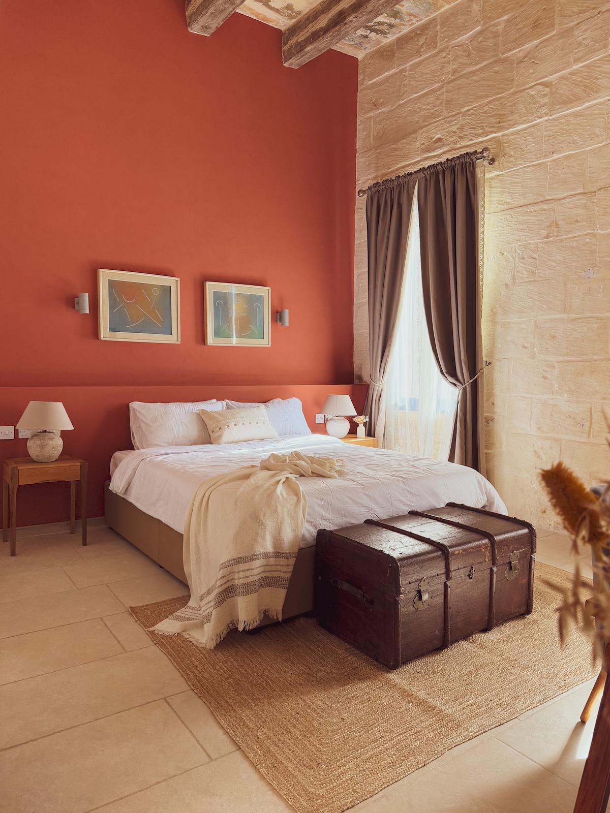 Amber Suite- luxury spacious Room - Valletta Ferry