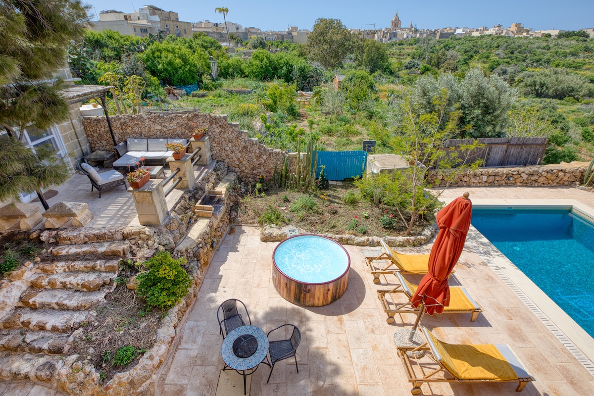 Widoki panoramiczne w idyllicznym wiejskim domu