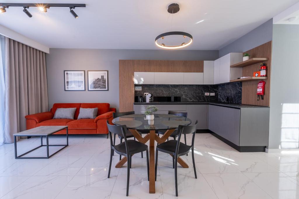 Brand New Luxurious Seafront With View Apartment - Prime Location