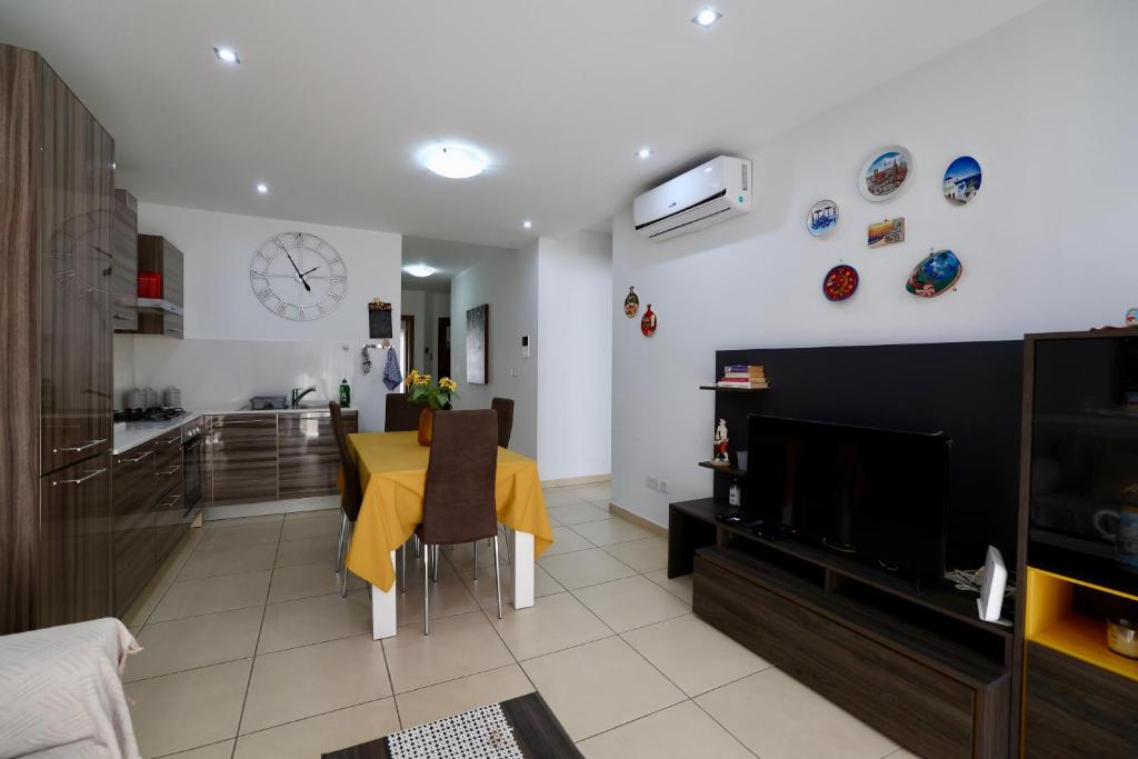 Central 2 Bed Apartment