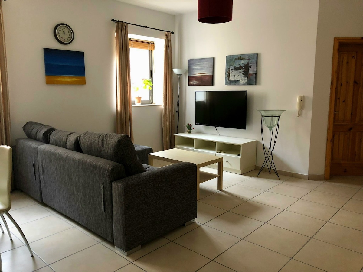 Private Bathroom Room in Tigné, Sliema