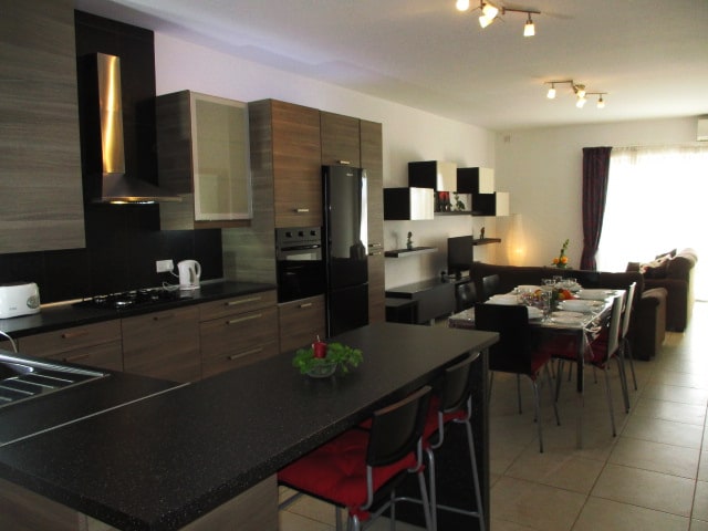 Spotless apartment with views of St Thomas bay