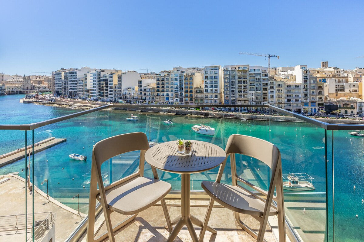 Spinola 1BR | Sea View from Balcony-Prime Location