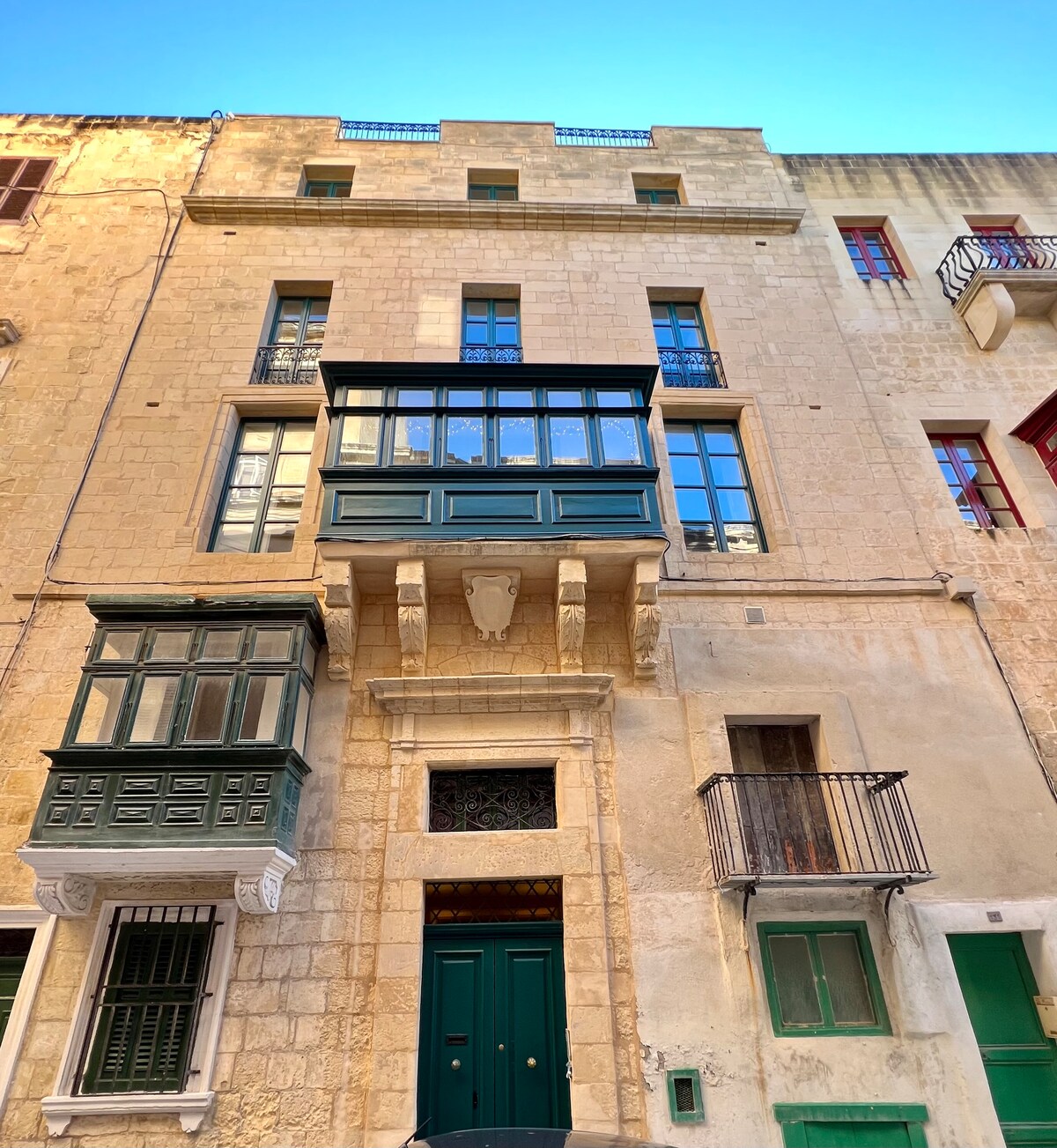 VLT 2 / The Glen Residences