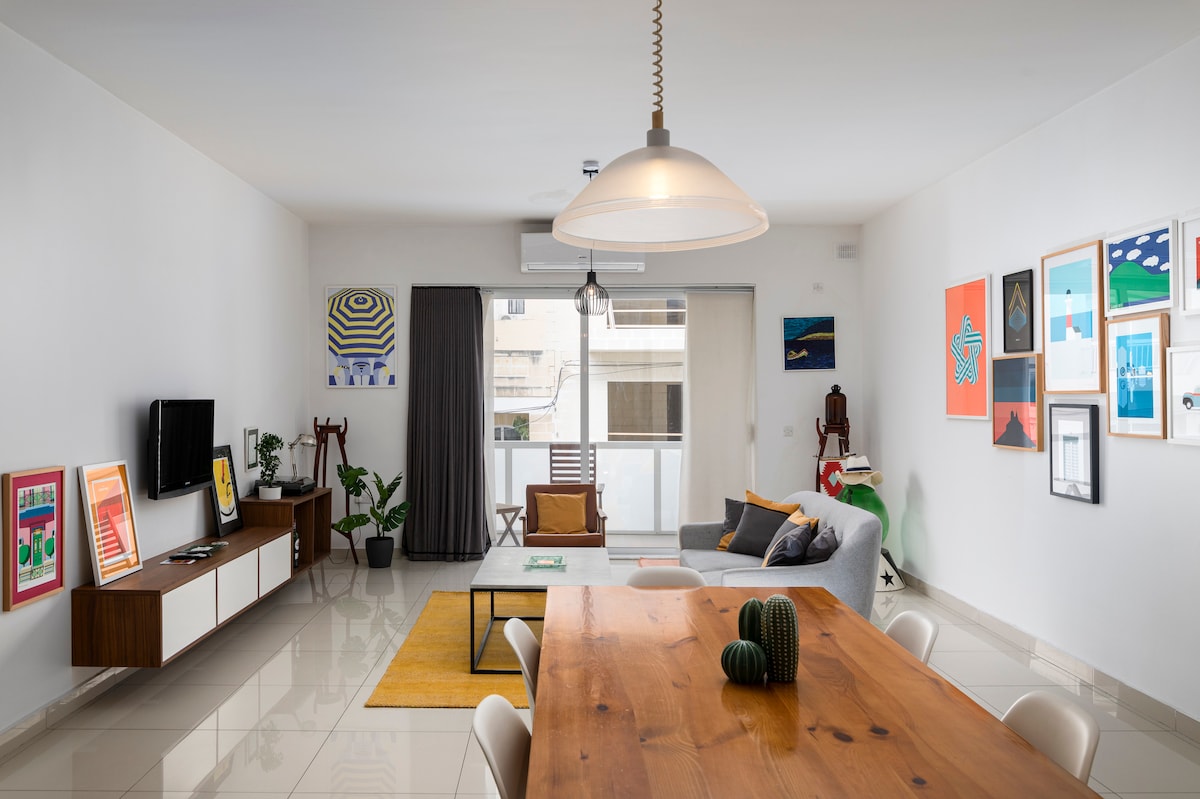 Chic, Modern & Spacious 2BR Apt | Close To Sea