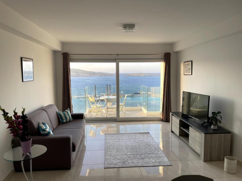 Stunning Sea View Apartment