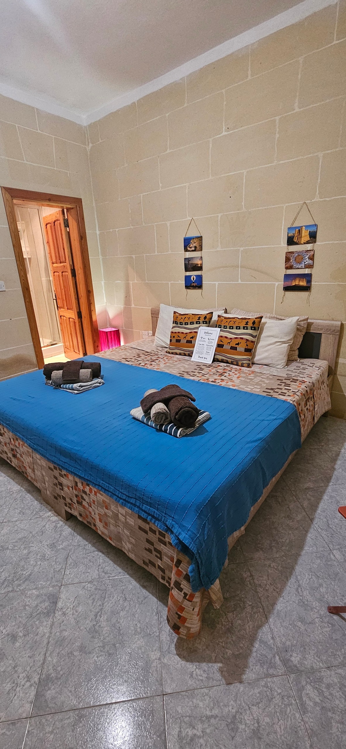 Pokój dwuosobowy z łazienką