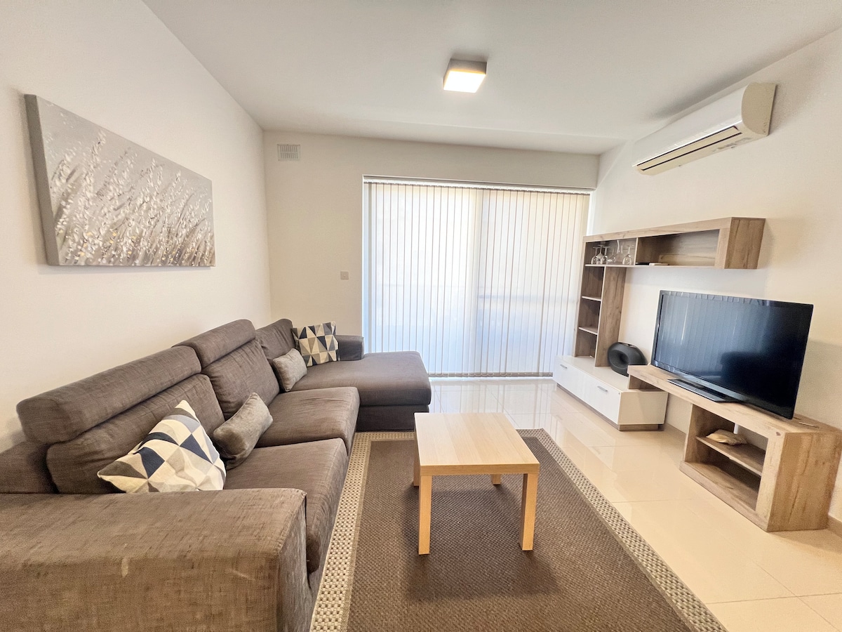 Clean & Simple Stay in Qawra