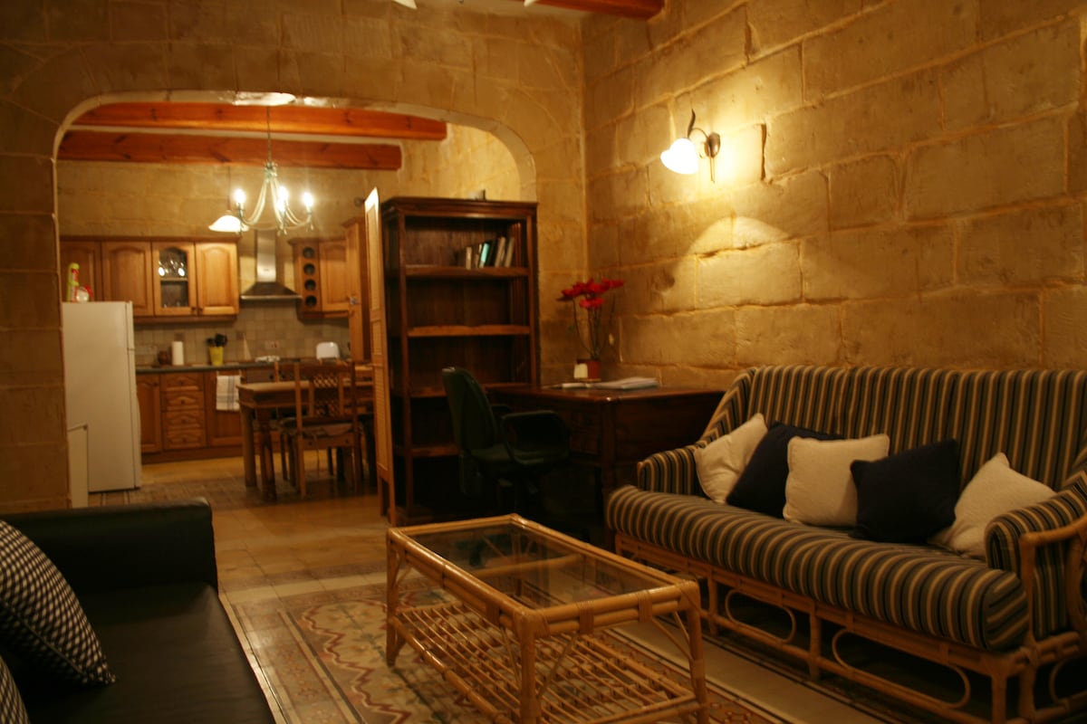 Valletta Knights Maisonette
