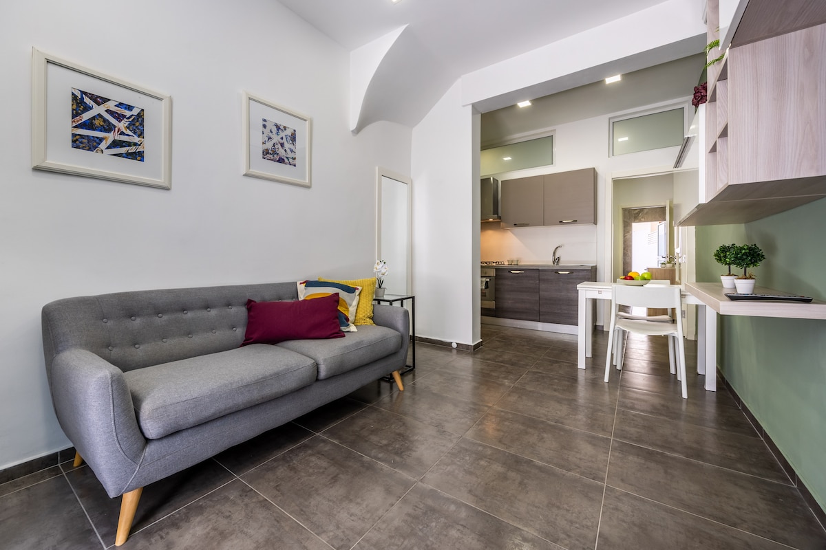 1BR Spinola Apt | Steps to Restaurants & Paceville