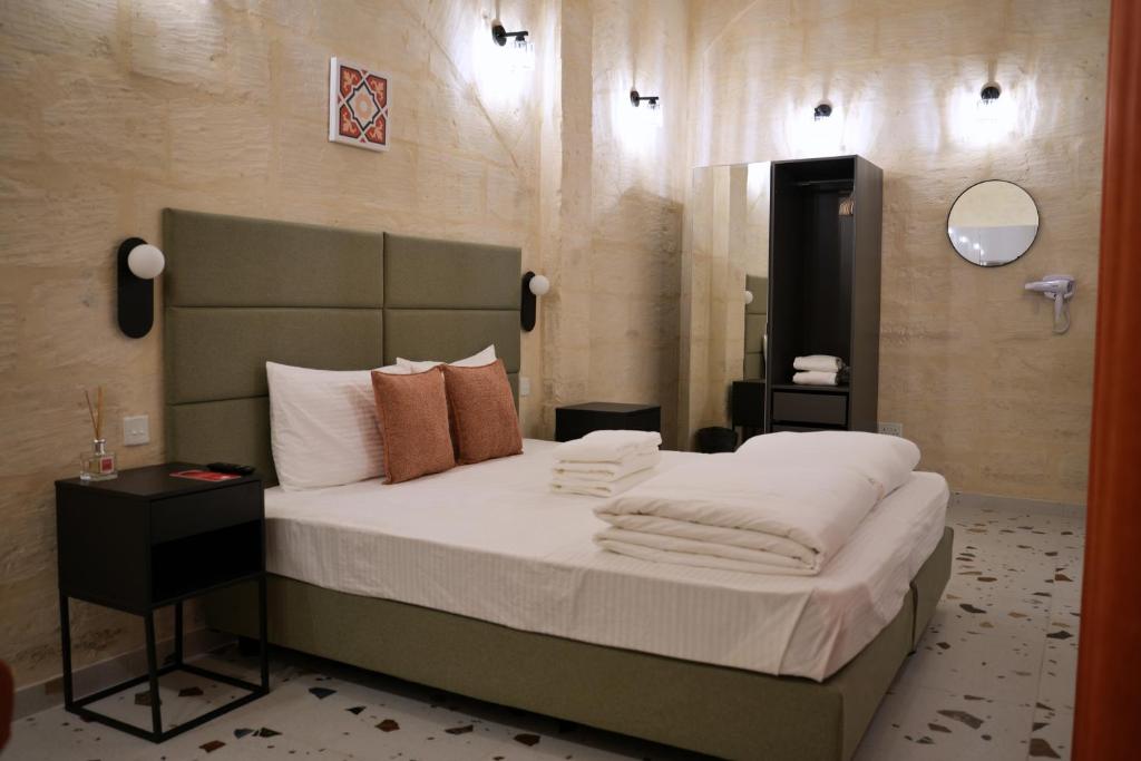 Grand Terrace 3 by Vallettastay