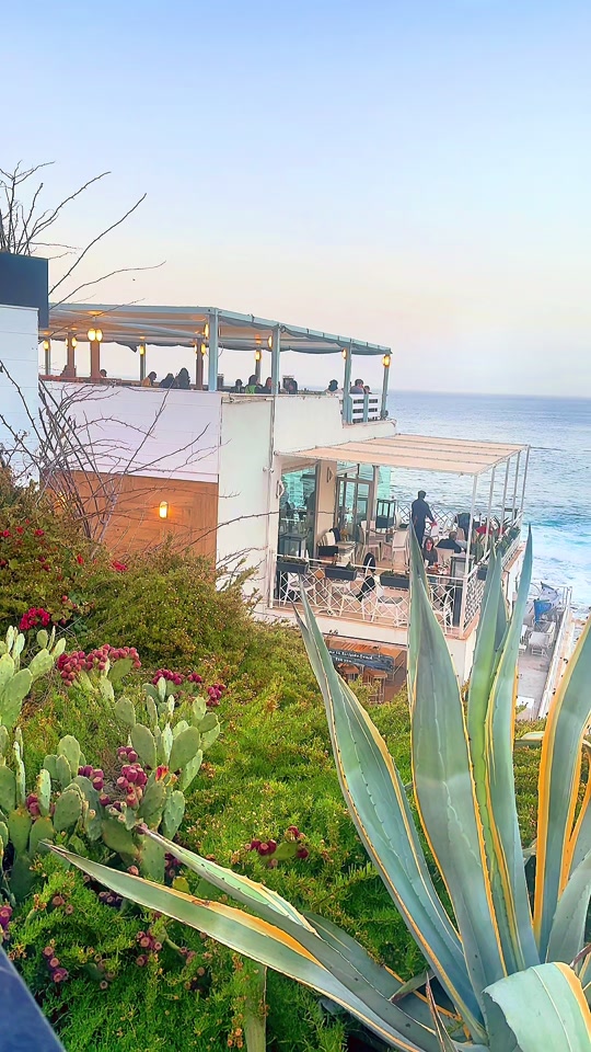 Wystarczy że w mapy wpiszesz Surfside Sliema, żeby odnaleźć to miejsc...