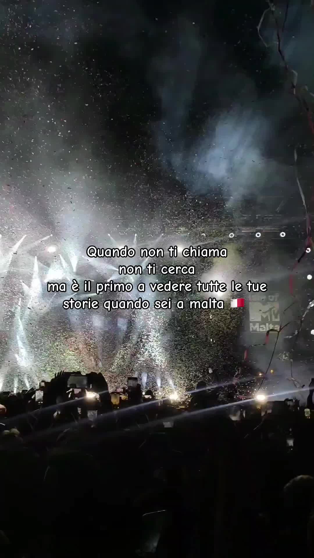 anche a voi cosi? 🫡 #malta #maltabynight #casoumano #paceville #meme 